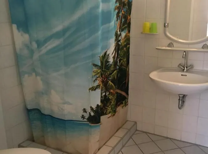 Streuhof 2* ベルリン